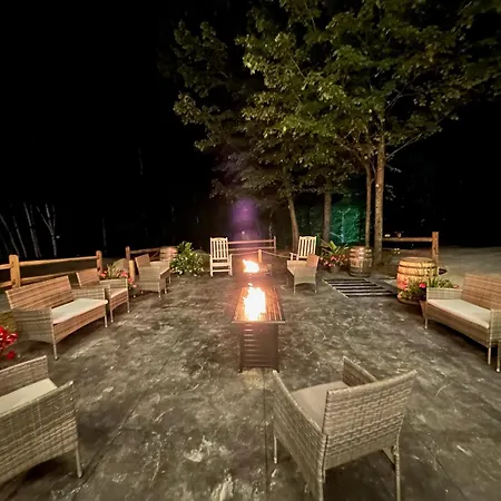 The Birch Ridge- Colonial Maple Room #1 - Queen Suite In Renovated Killington Lodge Home